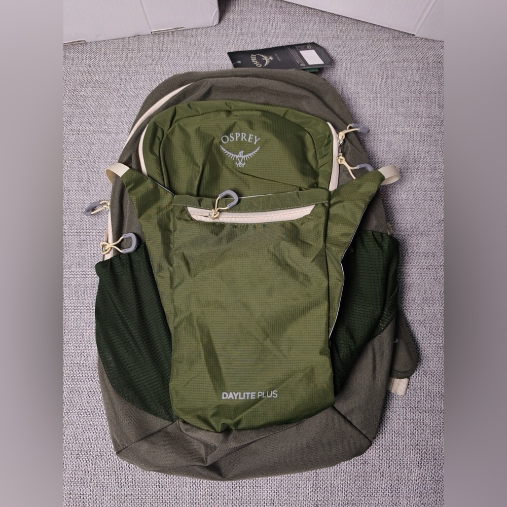 OSPREY Daylite Plus Backpack in Olive Green